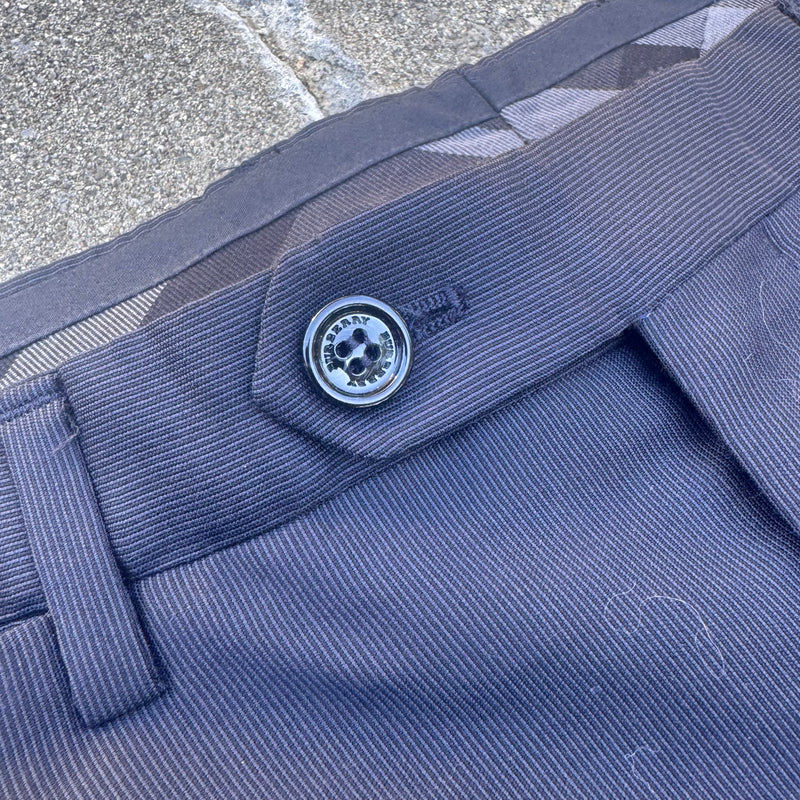 Detailansicht: Sourced limited accessories and clothes Burberry vintage wool black dress pants – Logo, Nähte oder Material