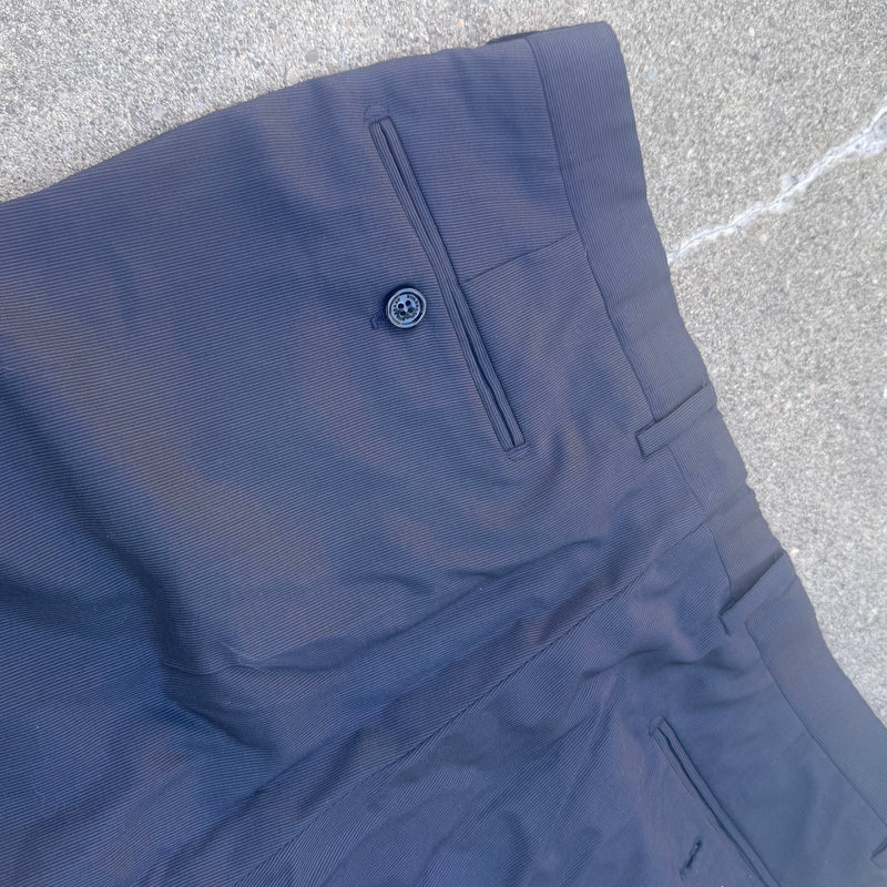 Detailansicht: Sourced limited accessories and clothes Burberry vintage wool black dress pants – Logo, Nähte oder Material
