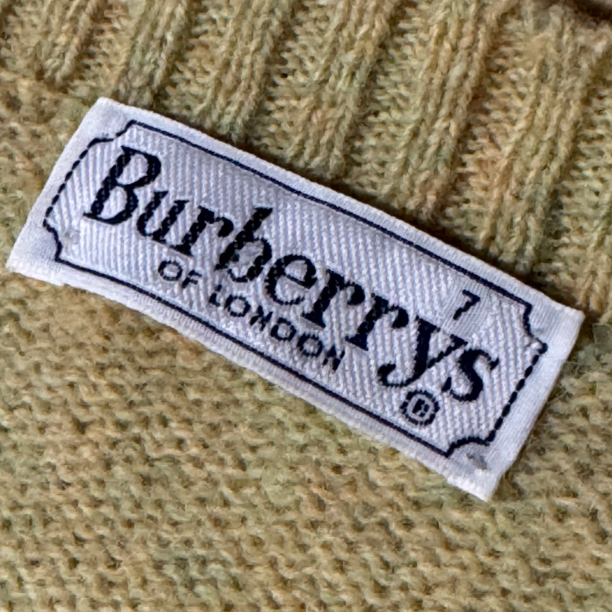 Burberry wool sweatshirt – Close-up 4