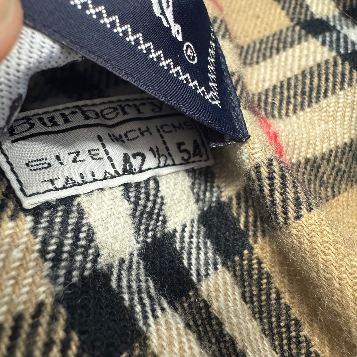 Burberry’s vintage green winter coat – Close-up 3