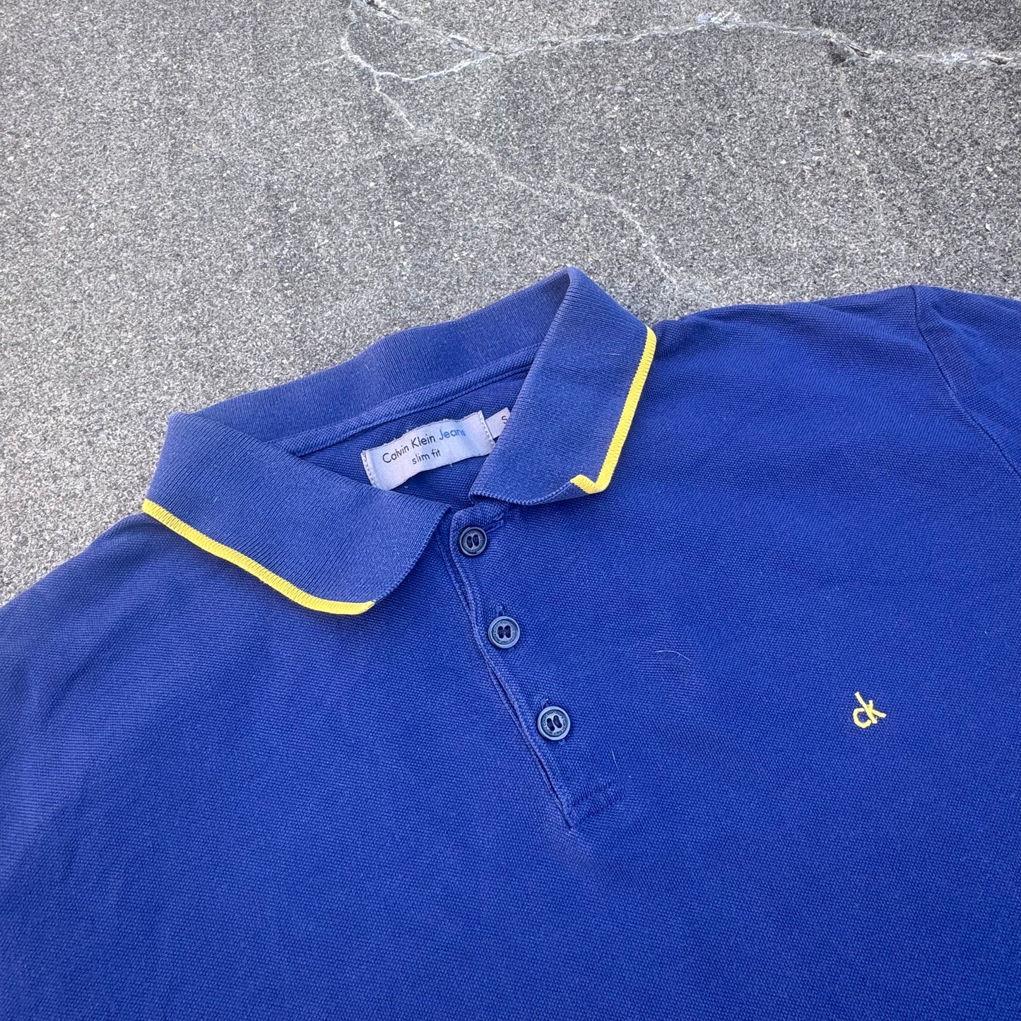Calvin Klein blue classic polo shirt – Close-up 1