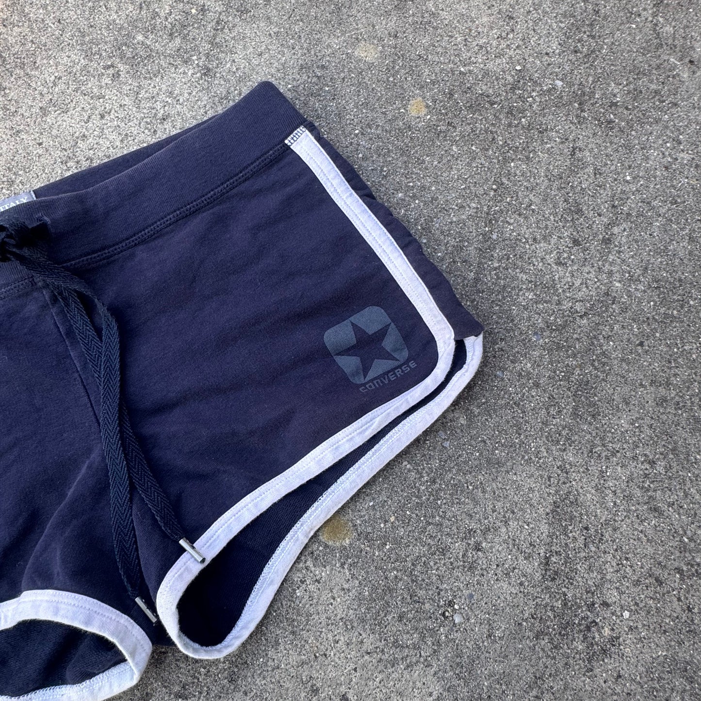 Converse vintage mini-shorts – Close-up 1