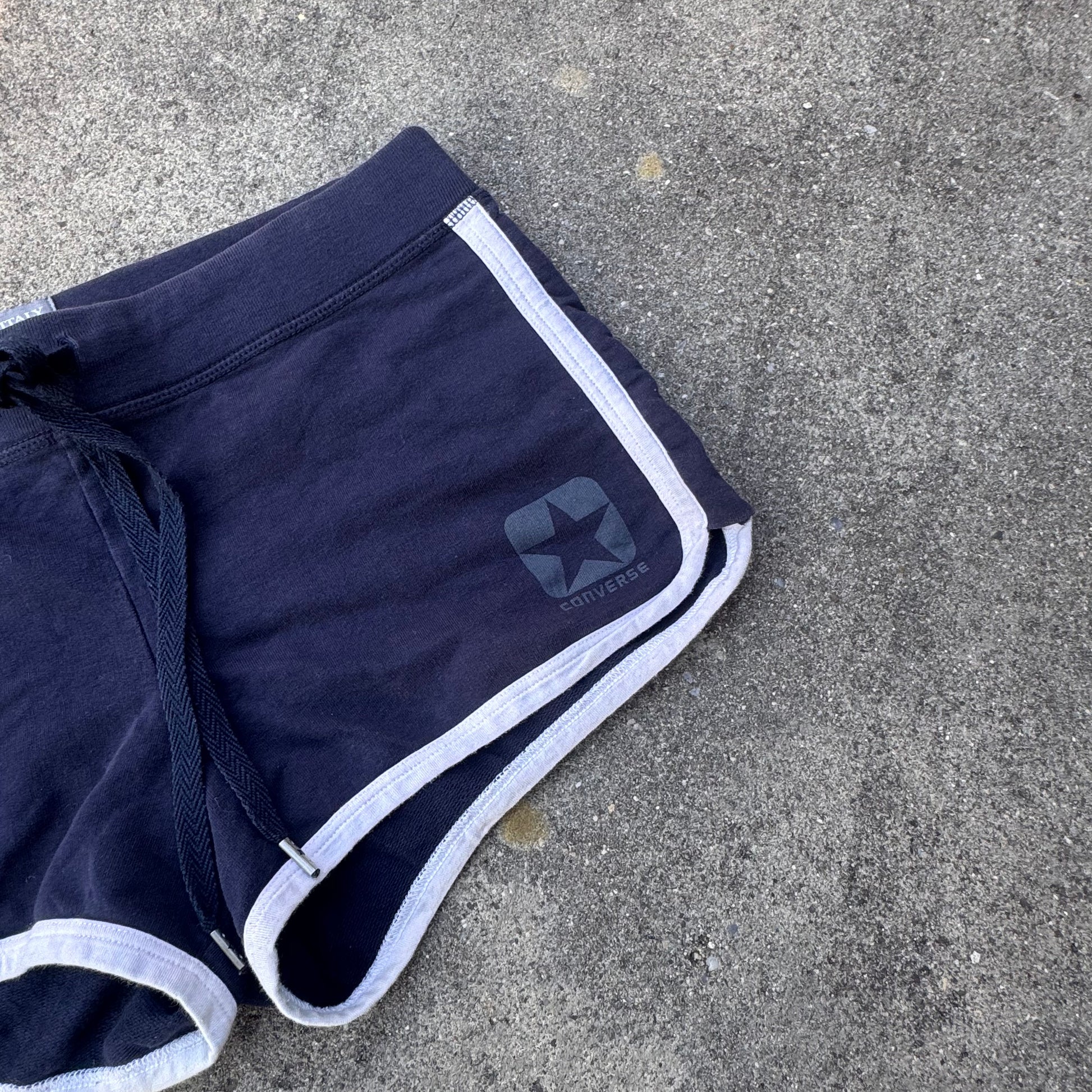 Converse vintage mini-shorts – Close-up 1