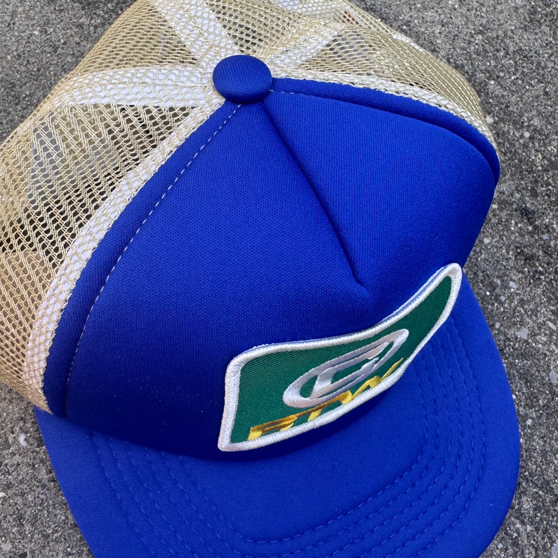 Corteiz C RTW blue cap – Close-up 2
