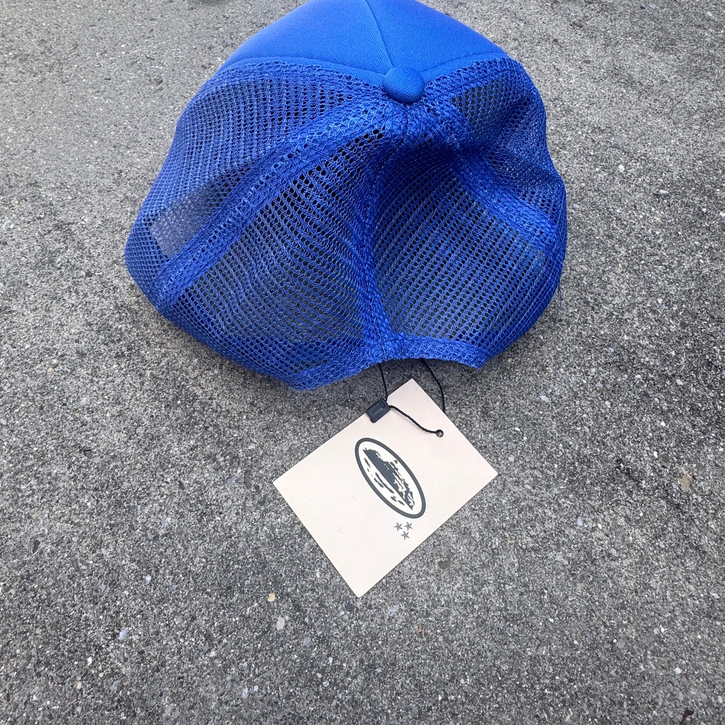 Corteiz CRTZRTW blue logo cap – Close-up 2