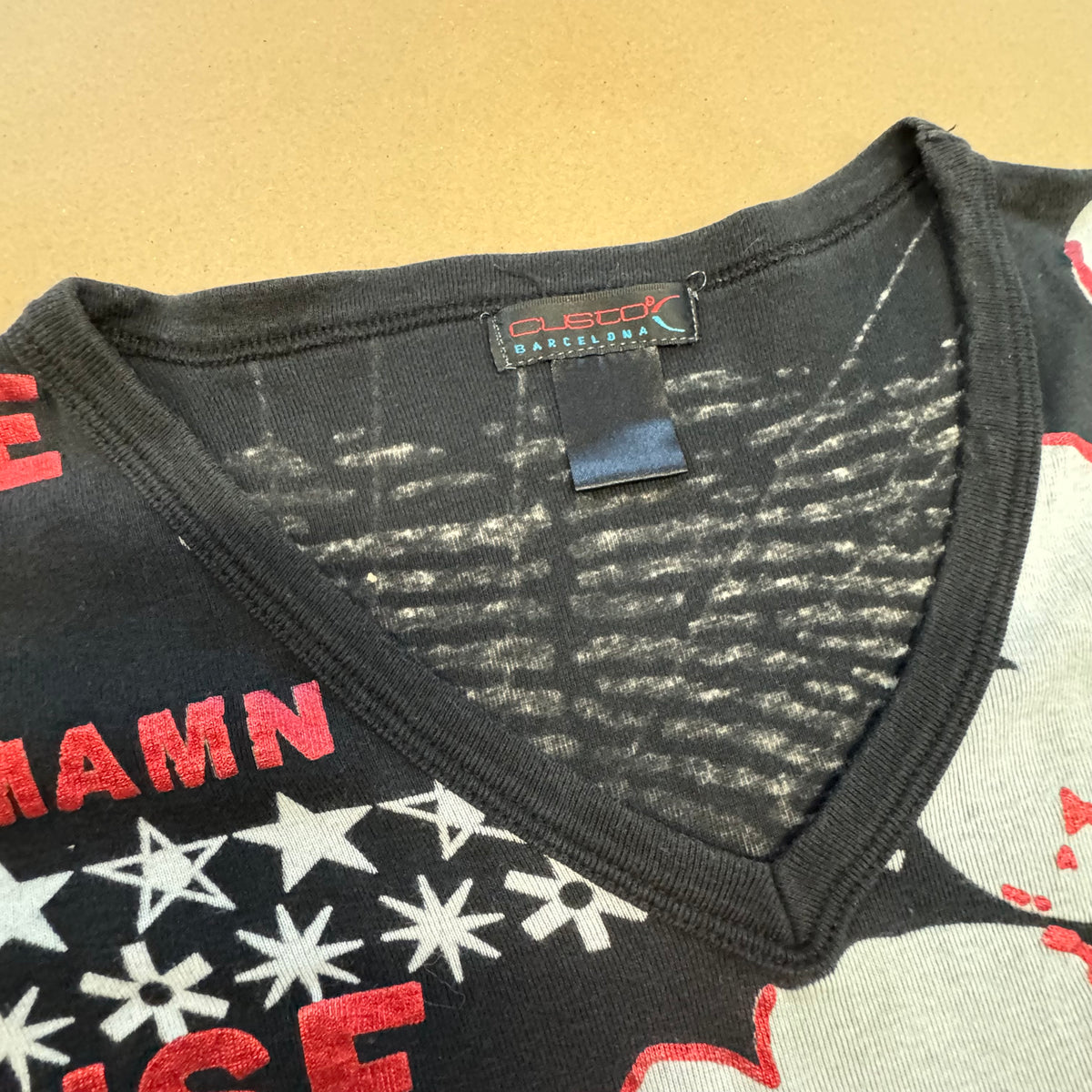 Custo Barcelona printed Y2K graphic top – Close-up 2