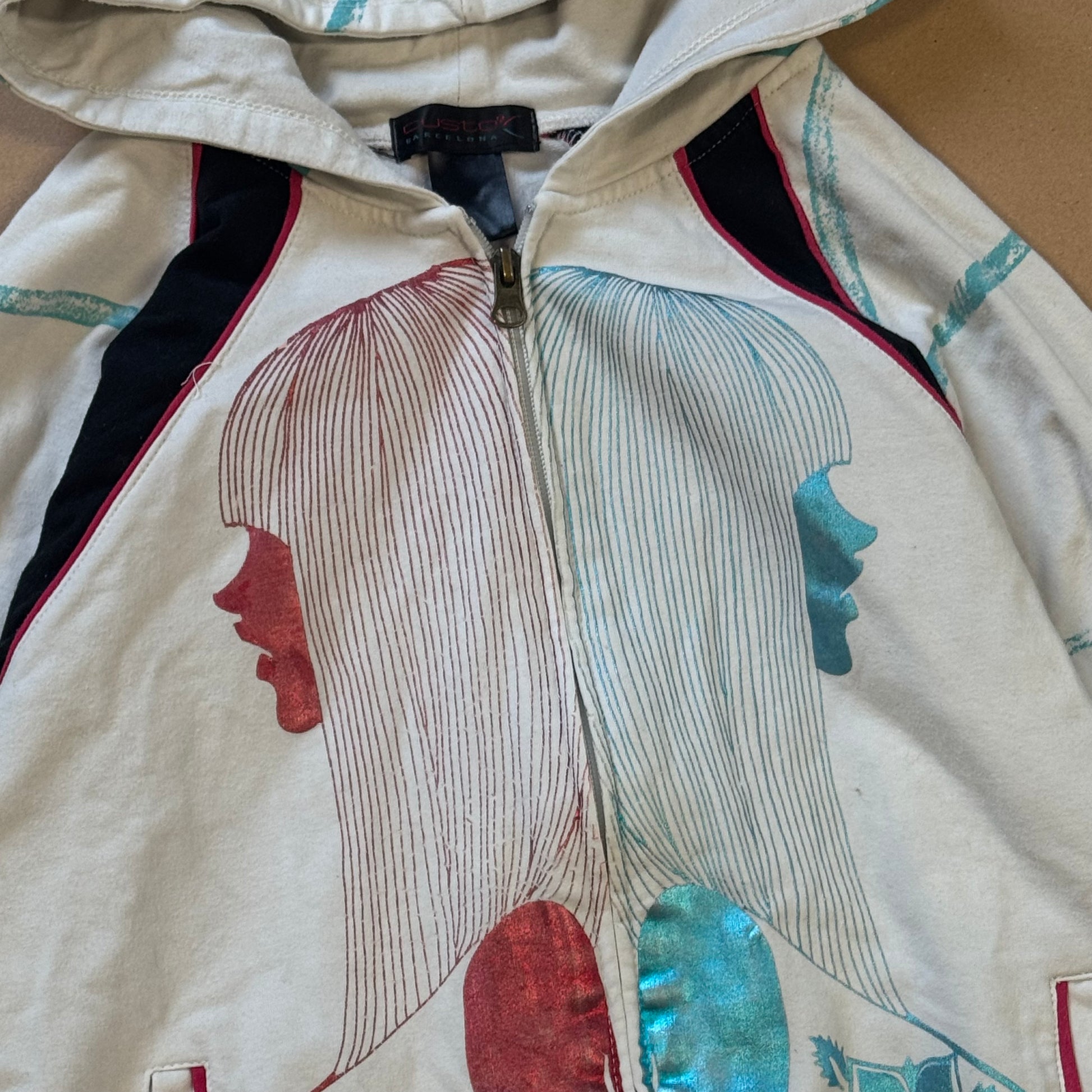 Custo Barcelona y2k graphic zip hoodie – Close-up 1