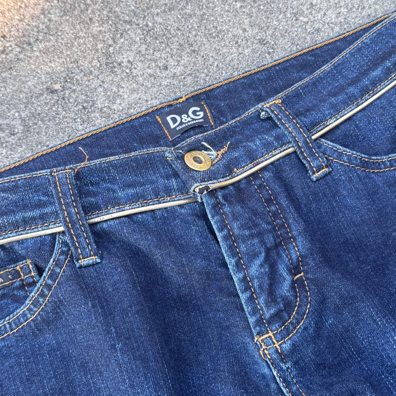 Detailansicht: Sourced limited accessories and clothes Dolce & Gabbana vintage straight jeans – Logo, Nähte oder Material