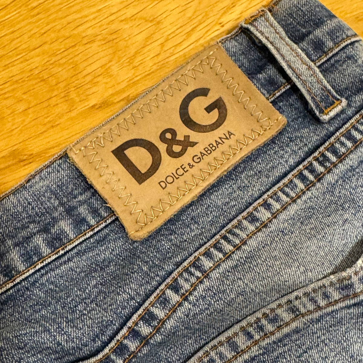 Dolce & Gabbana vintage straight leg denim jeans – Close-up 2