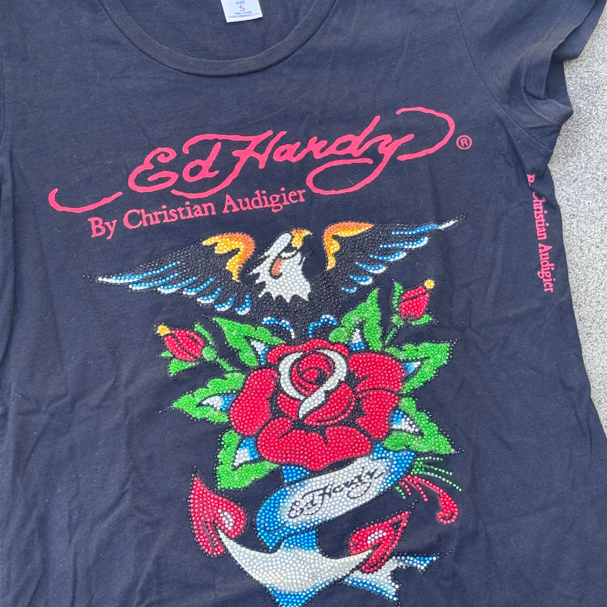 Ed Hardy "Eagle and Rose" Y2K rhinestone T-shirt – Close-up 1