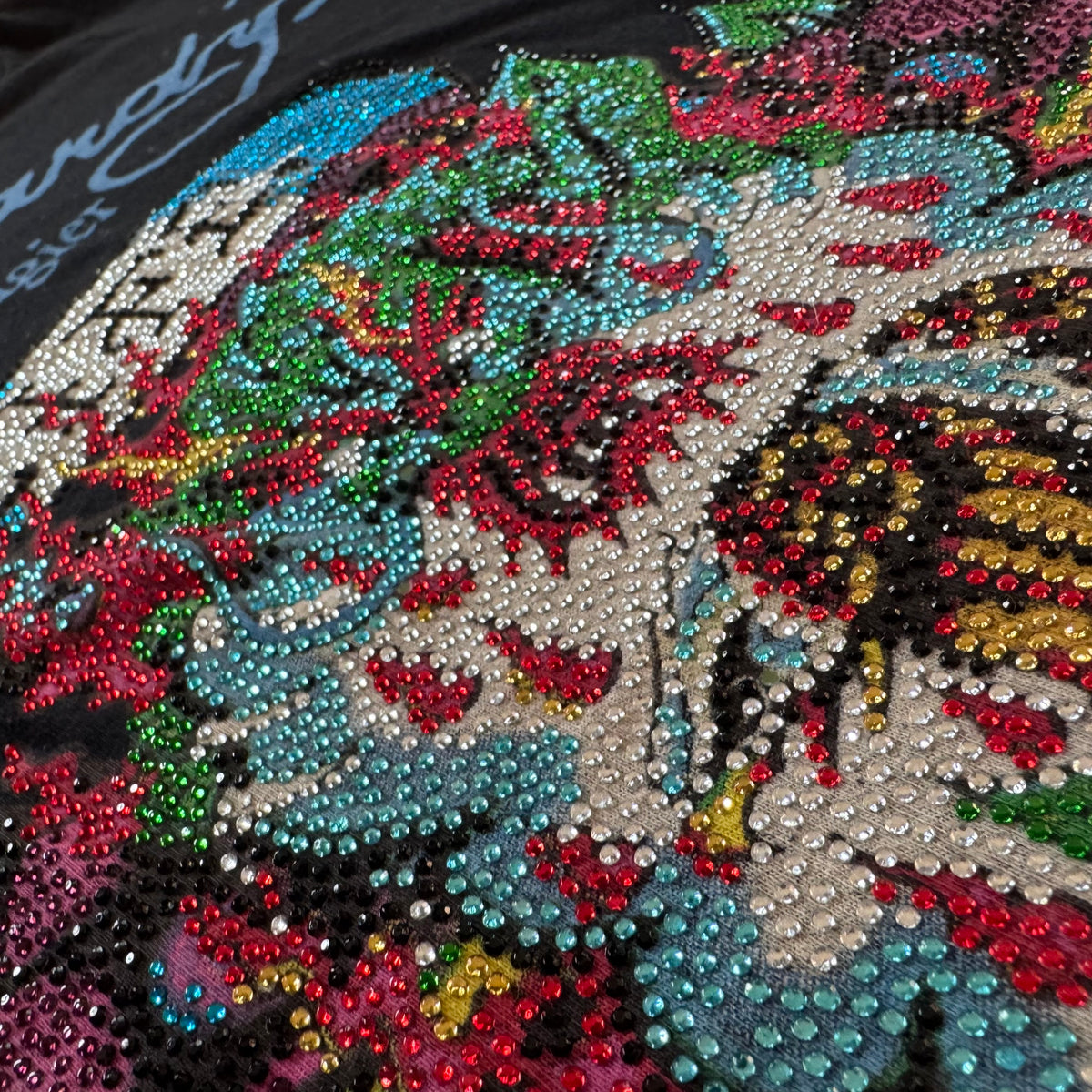 Ed Hardy "Life is a Gamble" Y2K rhinestones tee – Close-up 2