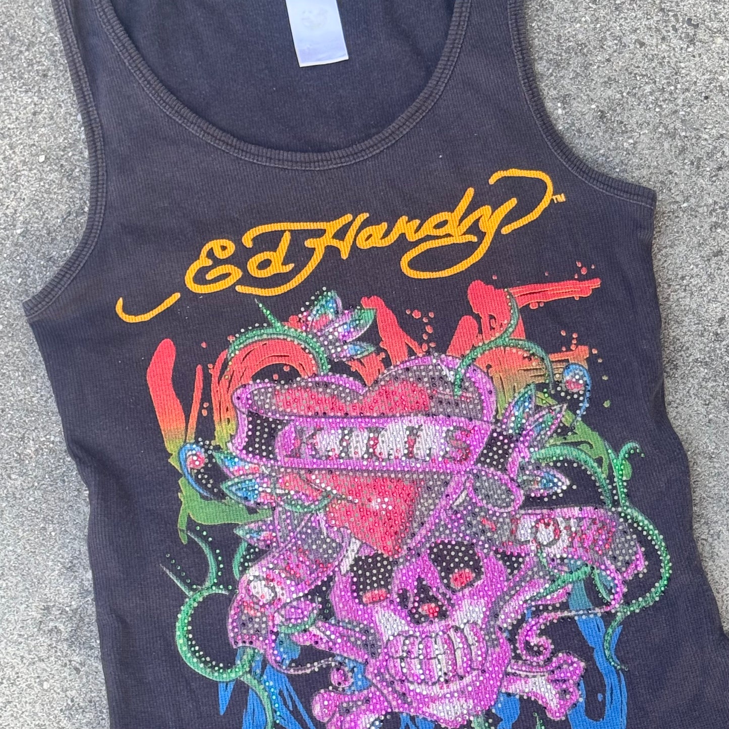Ed Hardy "love kills slowly" rhinestones tank top – Close-up 1