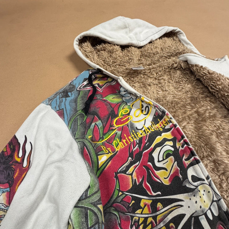 Detailansicht: Sourced limited accessories and clothes Ed Hardy vintage graphic fur zip-up jacket – Logo, Nähte oder Material