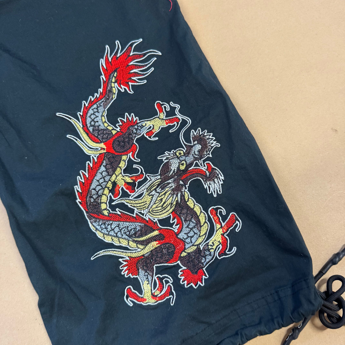Ed Hardy x Urban Outfitters vintage cargos – Close-up 2