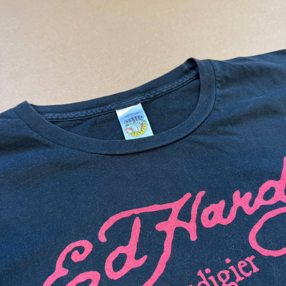 Ed Hardy y2k "aces catcher" rhinestones tee – Close-up 3