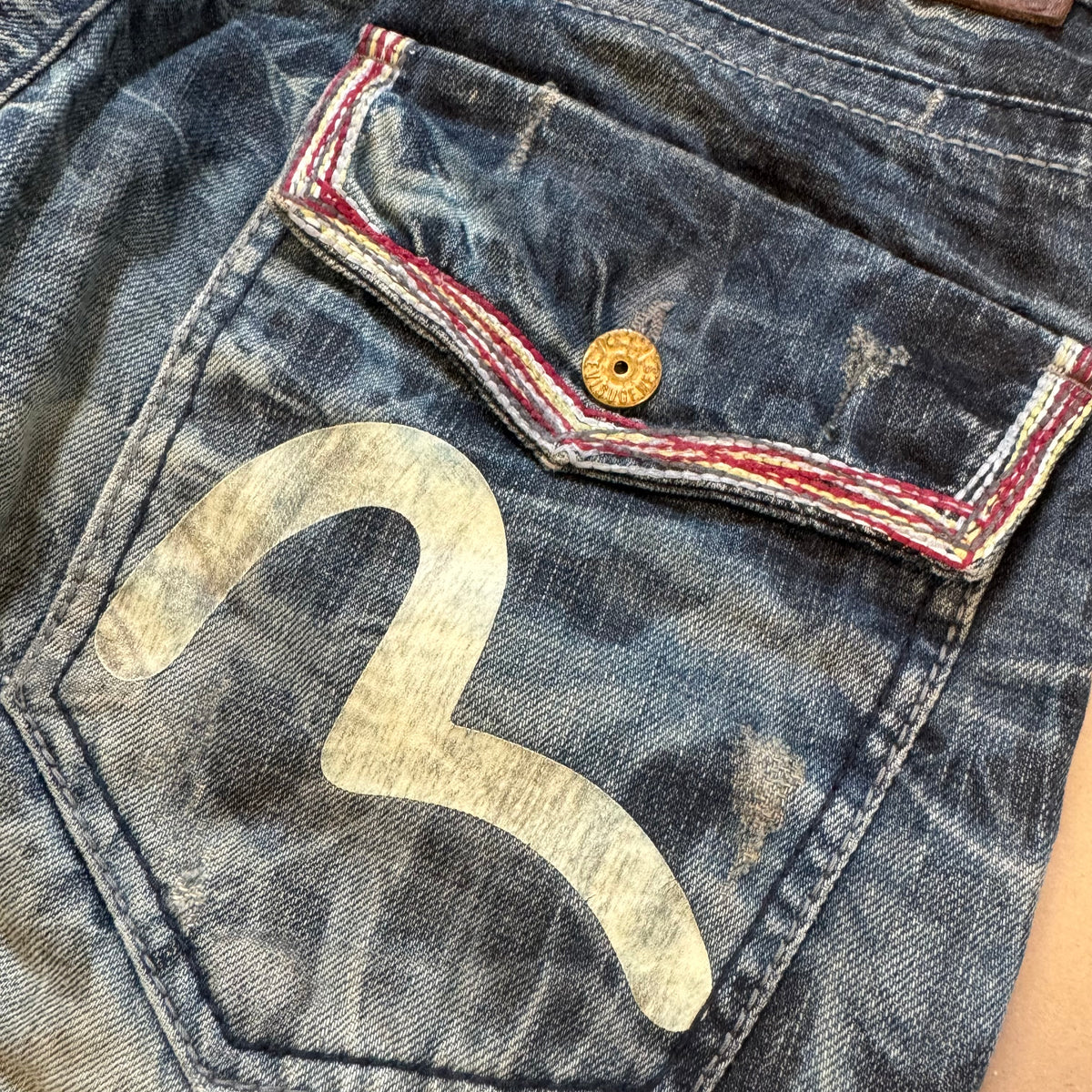 Evisu Genes bleached vintage Japanese denim jeans – Close-up 4