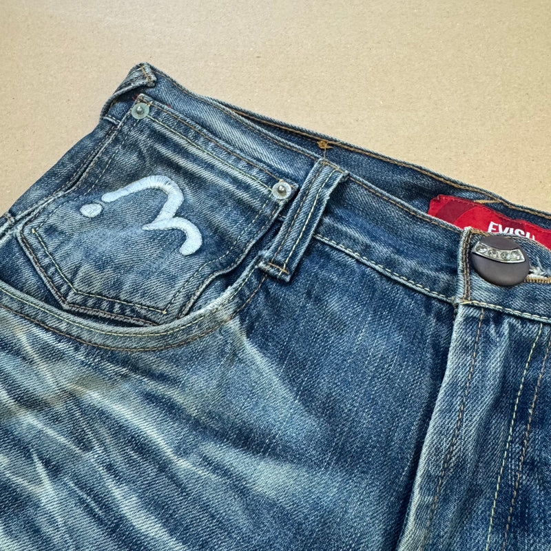 Detailansicht: Sourced limited accessories and clothes Evisu Genes vintage denim jeans – Logo, Nähte oder Material
