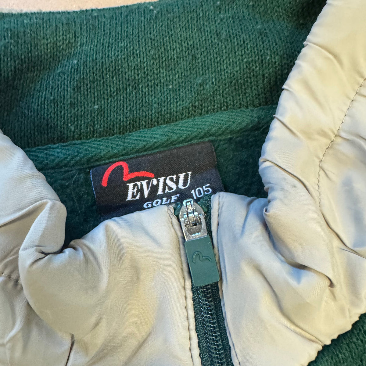 Evisu green fleece sweatshirt – Close-up 1