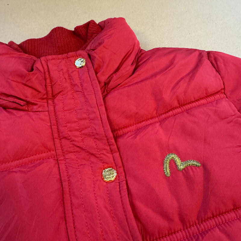 Detailansicht: Sourced limited accessories and clothes Evisu vintage red and golden puffer jacket – Logo, Nähte oder Material