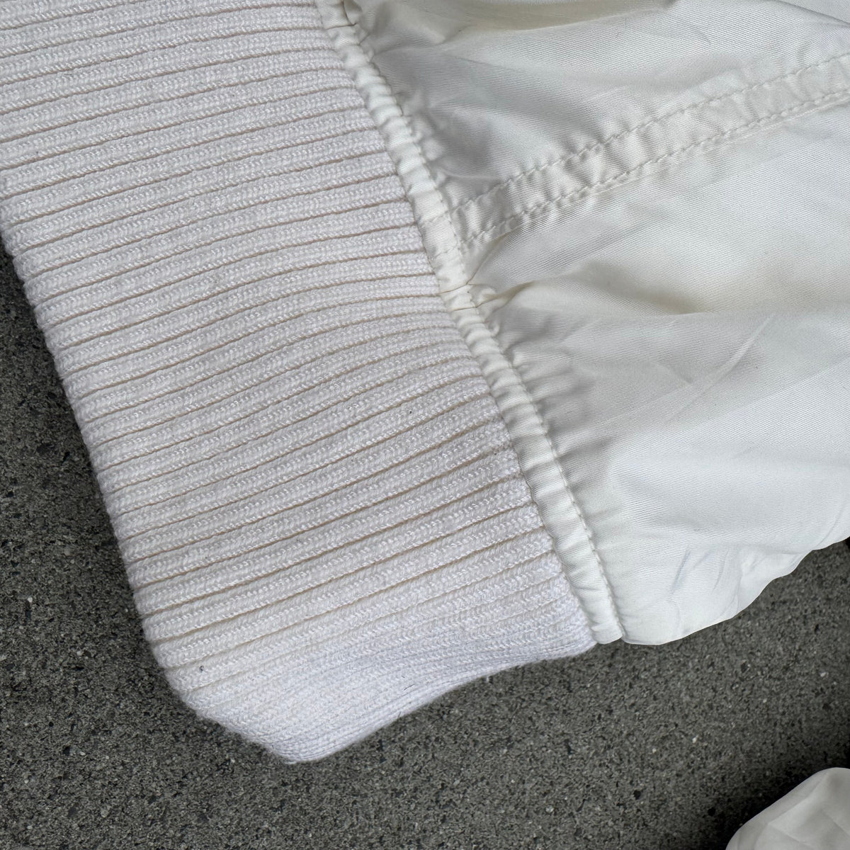 Evisu white women’s winter jacket – Close-up 8