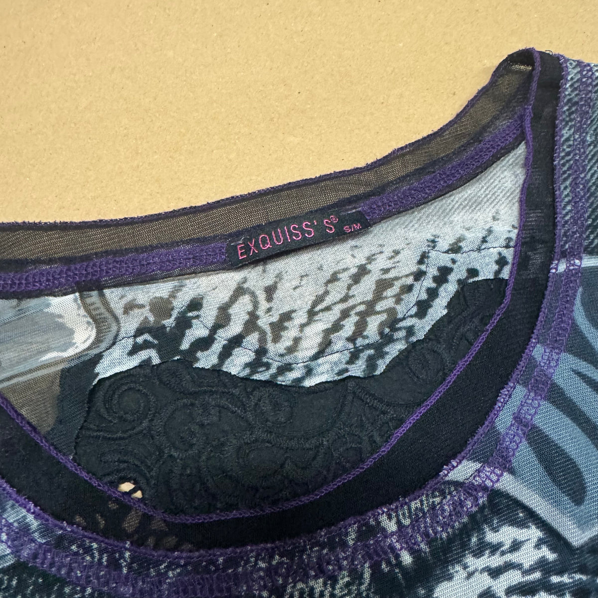 Exquiss y2k vintage longsleeve – Close-up 2