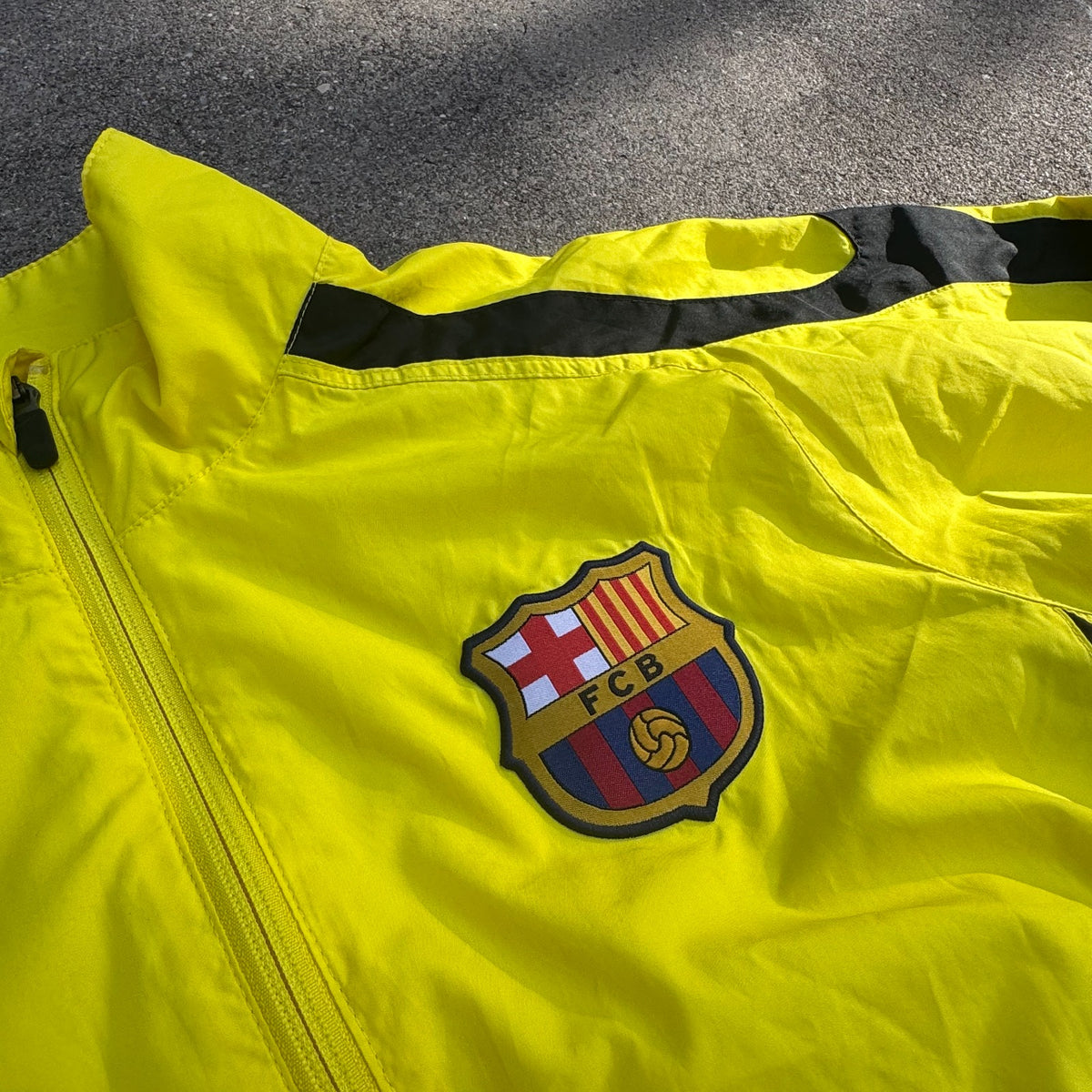 FC Barcelona Nike retro track set – Close-up 2