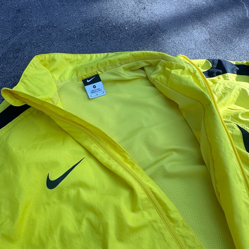 Detailansicht: Sourced limited accessories and clothes FC Barcelona Nike retro track set – Logo, Nähte oder Material