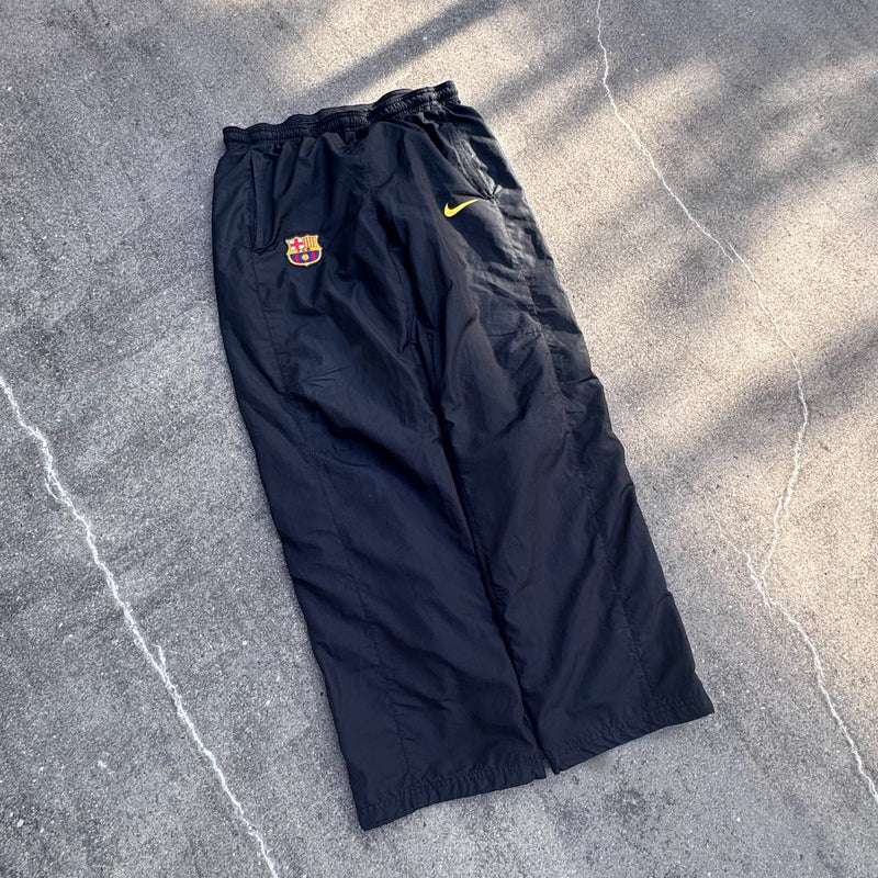 Detailansicht: Sourced limited accessories and clothes FC Barcelona Nike retro track set – Logo, Nähte oder Material