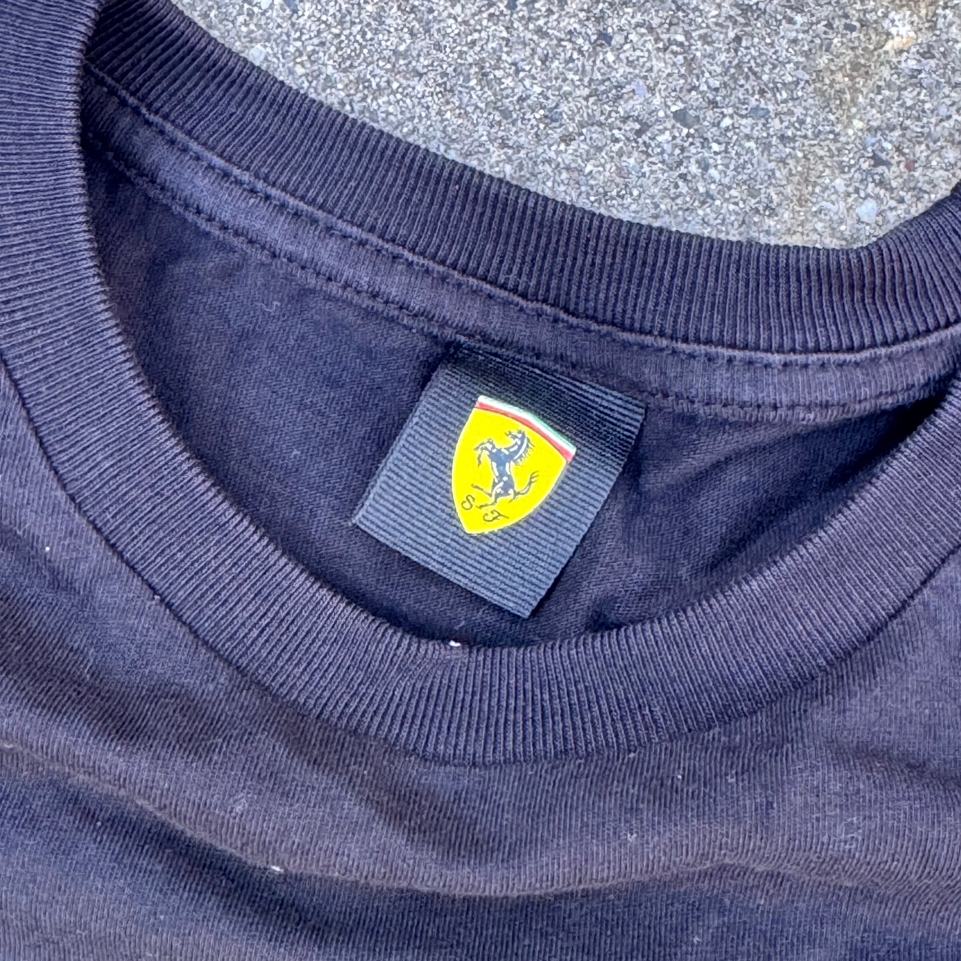 Ferrari Puma black graphic t-shirt – Close-up 2