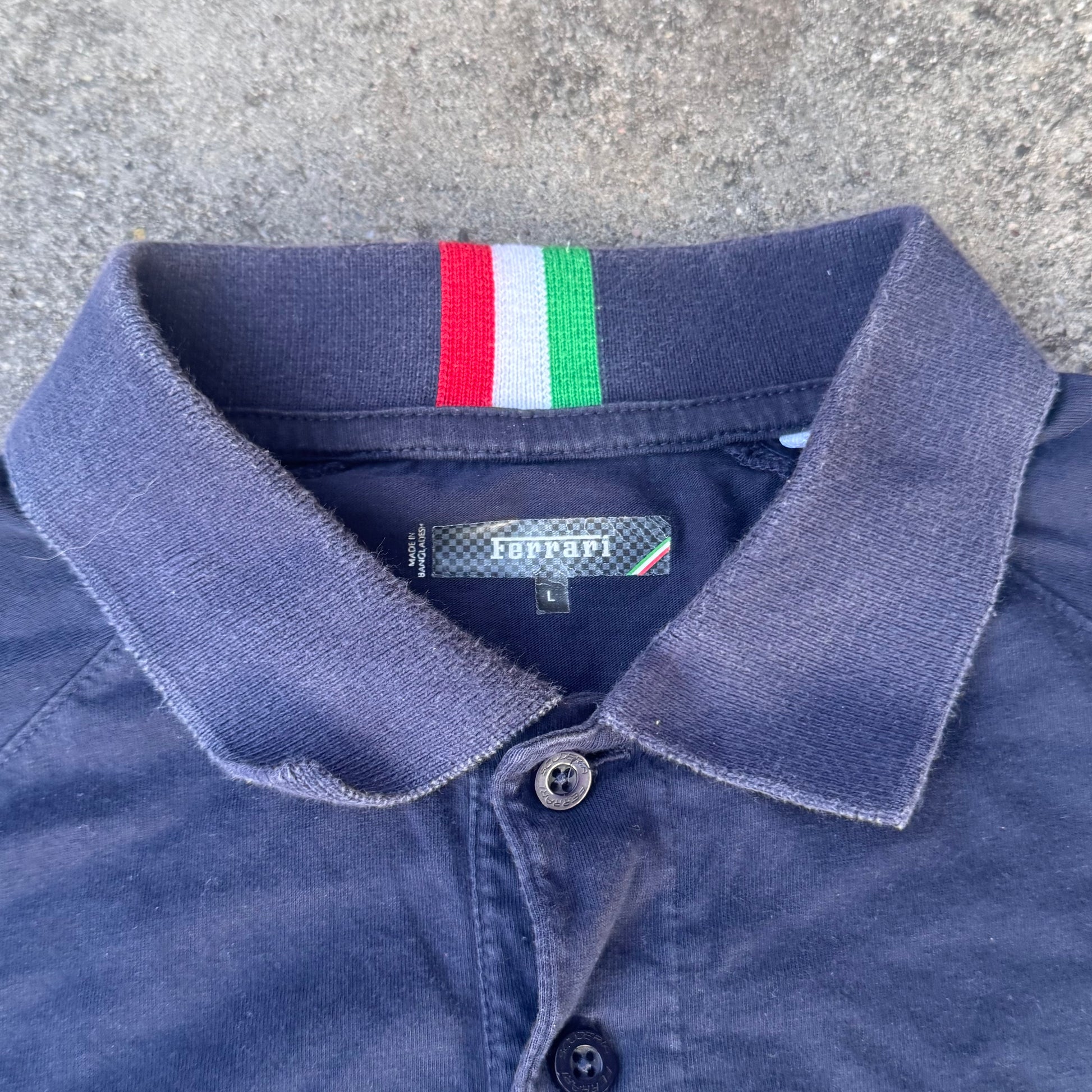 Ferrari streetwear style poloshirt – Close-up 2