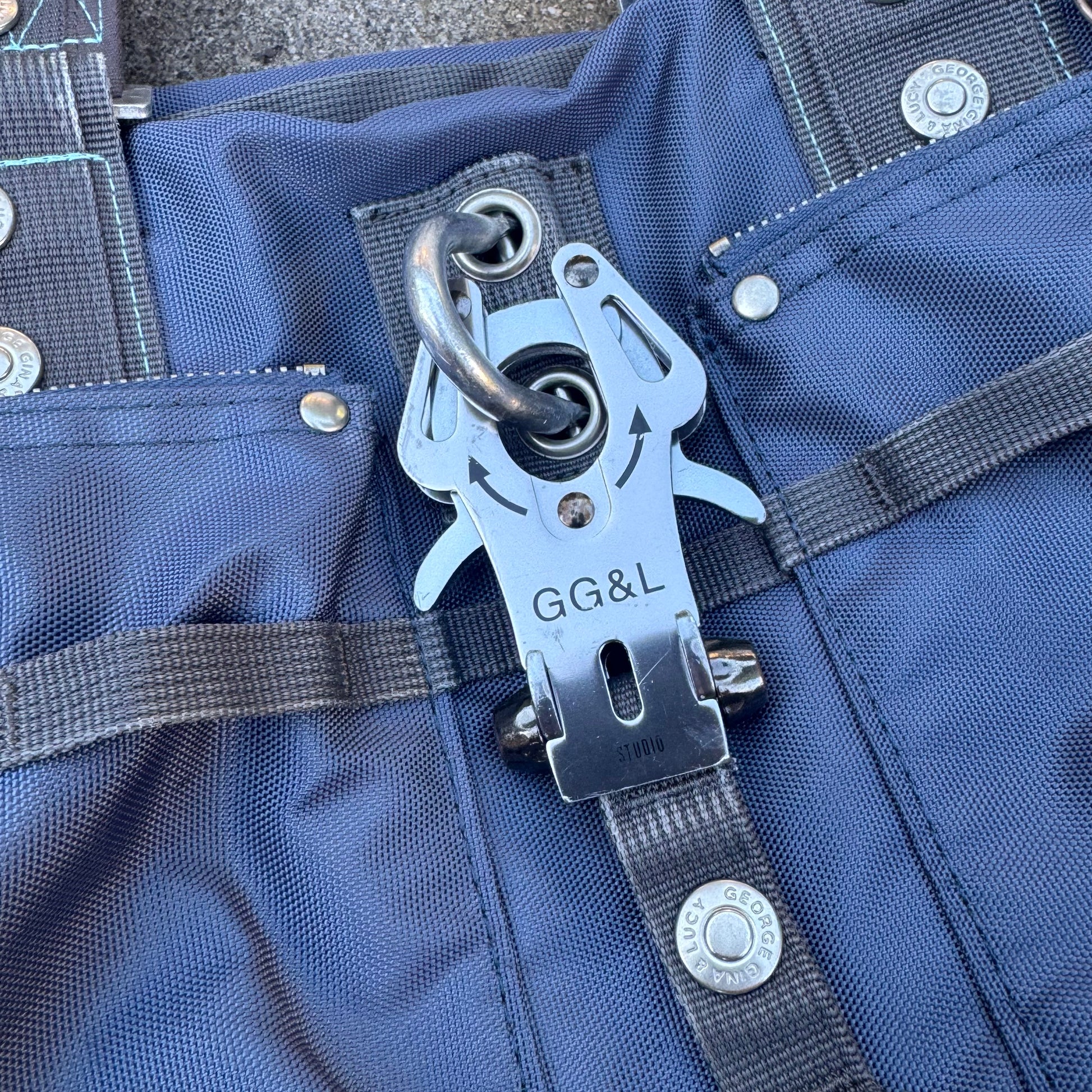 George Gina and Lucy 6IX Handbag – Close-up 1
