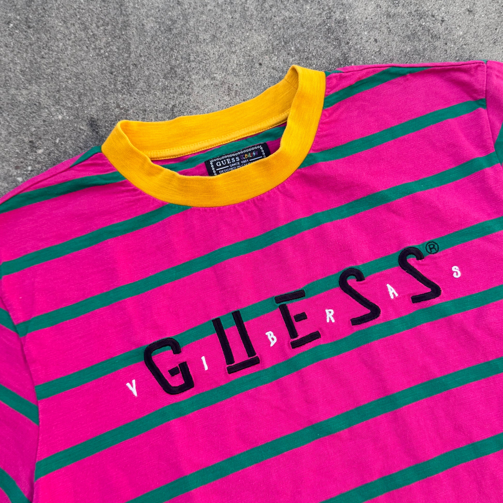 Guess pink striped oversized T-shirt – Close-up 1