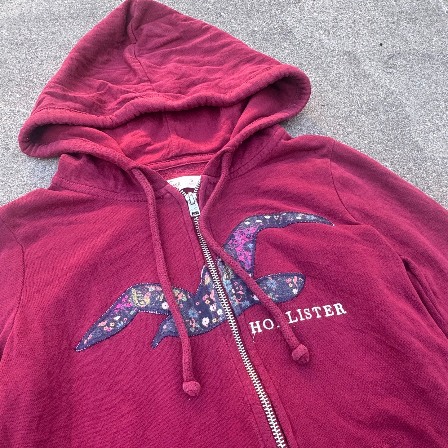 Hollister Y2K retro zip-up hoodie – Close-up 1