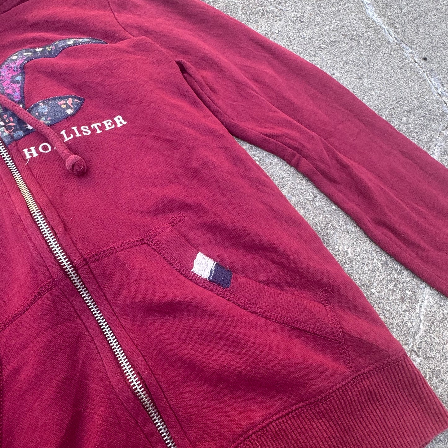 Hollister Y2K retro zip-up hoodie – Close-up 2
