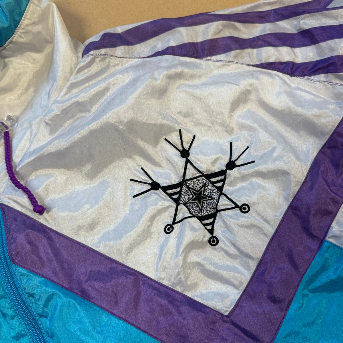 Hummel vintage 90s track jacket – Close-up 1