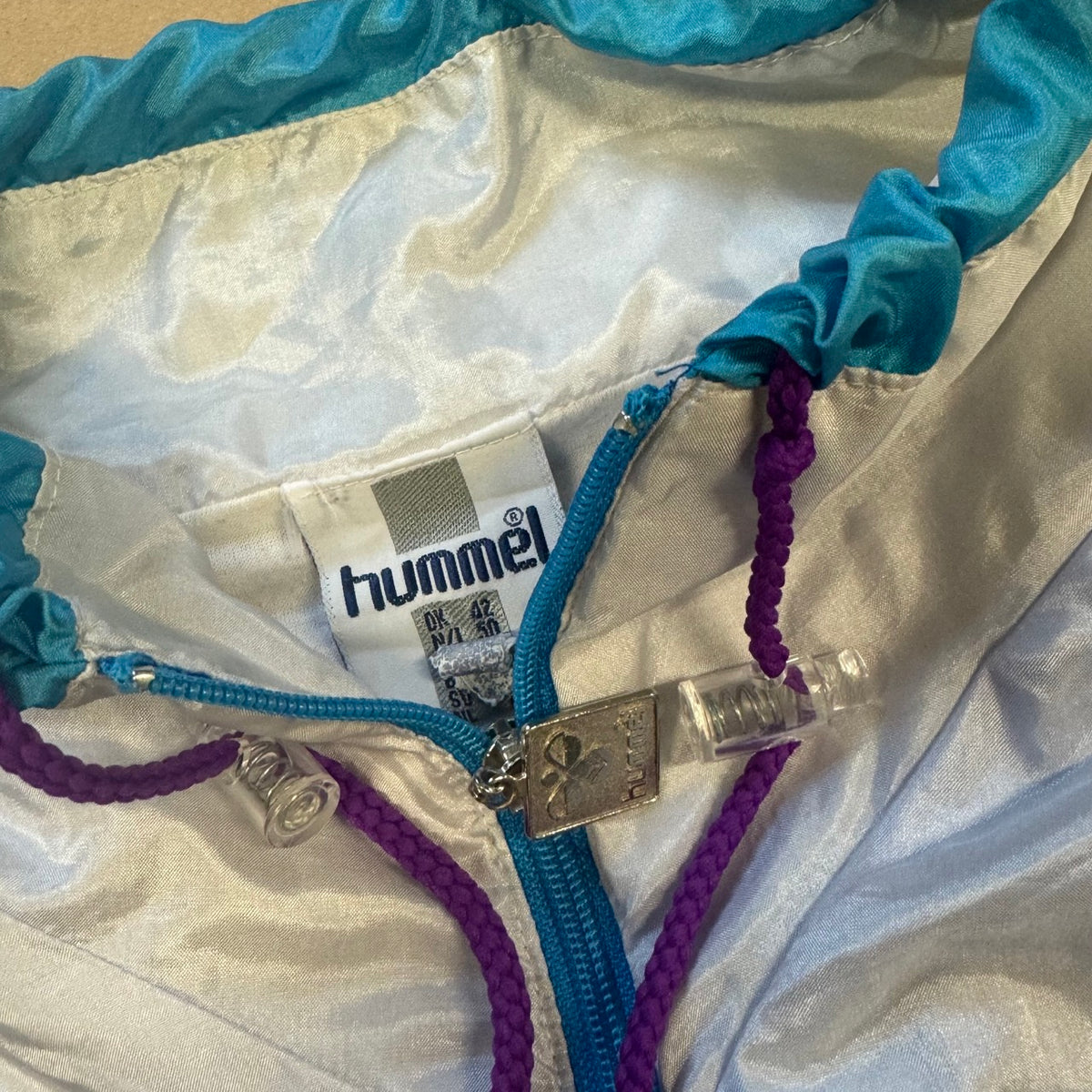 Hummel vintage 90s track jacket – Close-up 2