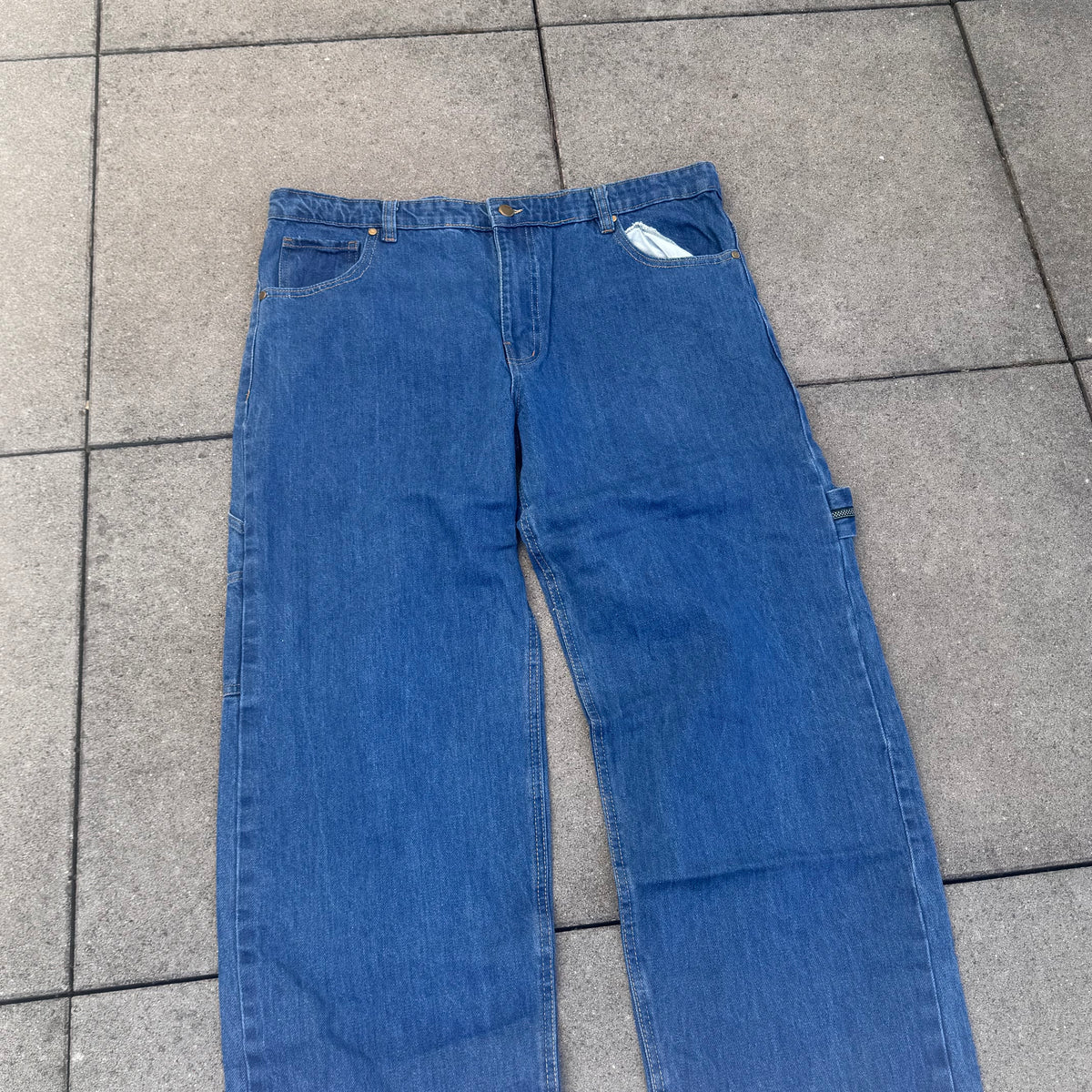 Japanese vintage baggy embroidered denim jeans – Close-up 3