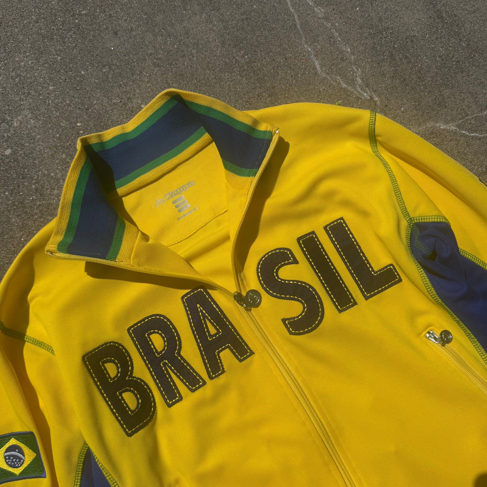 Kappa Brasil yellow streetwear track jacket – Close-up 2