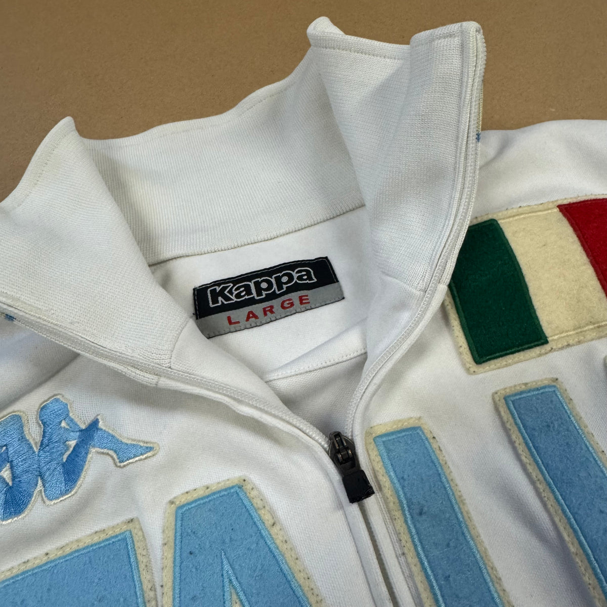 Kappa Italia white streetwear track jacket – Close-up 2