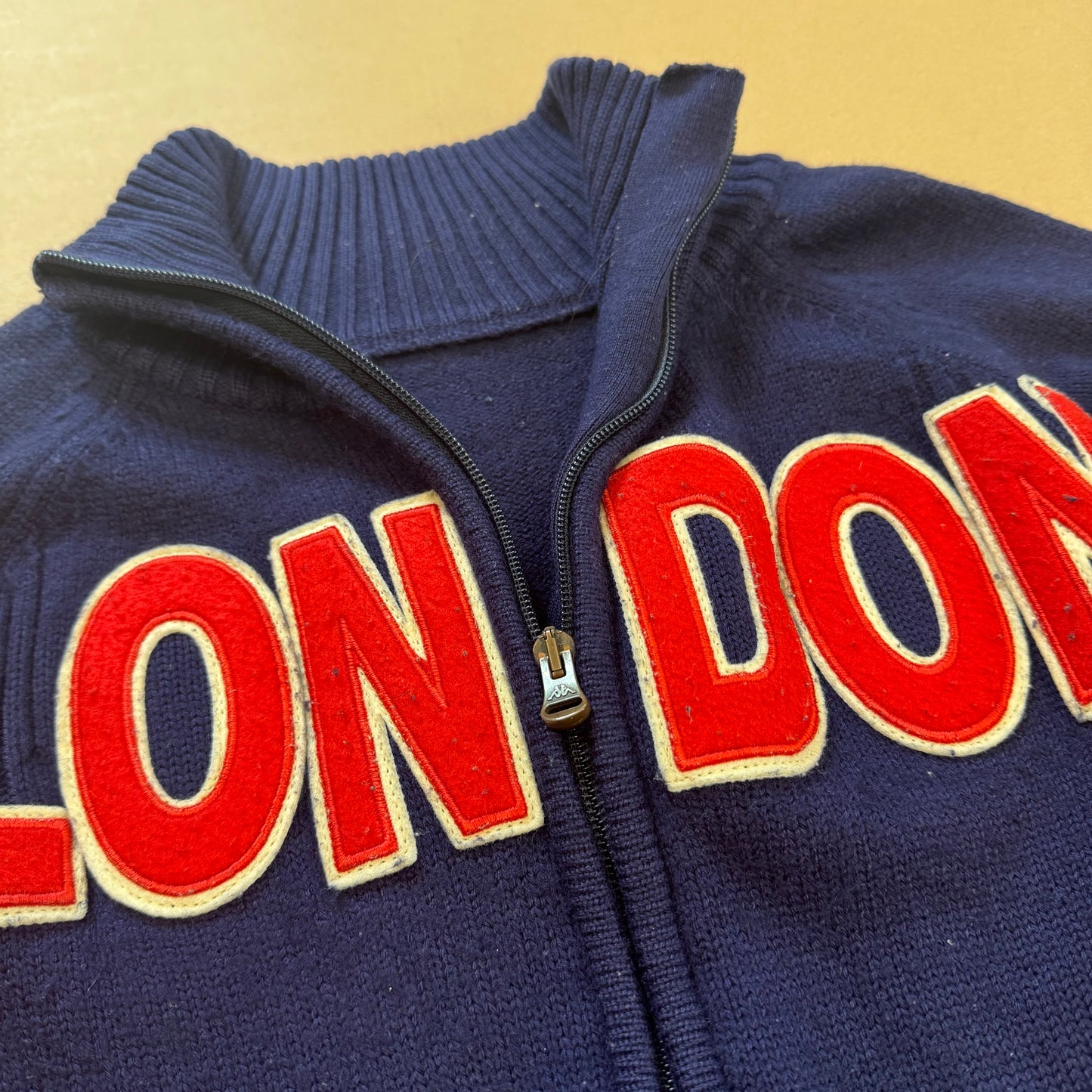 Kappa London vintage knitted zip-up – Close-up 1