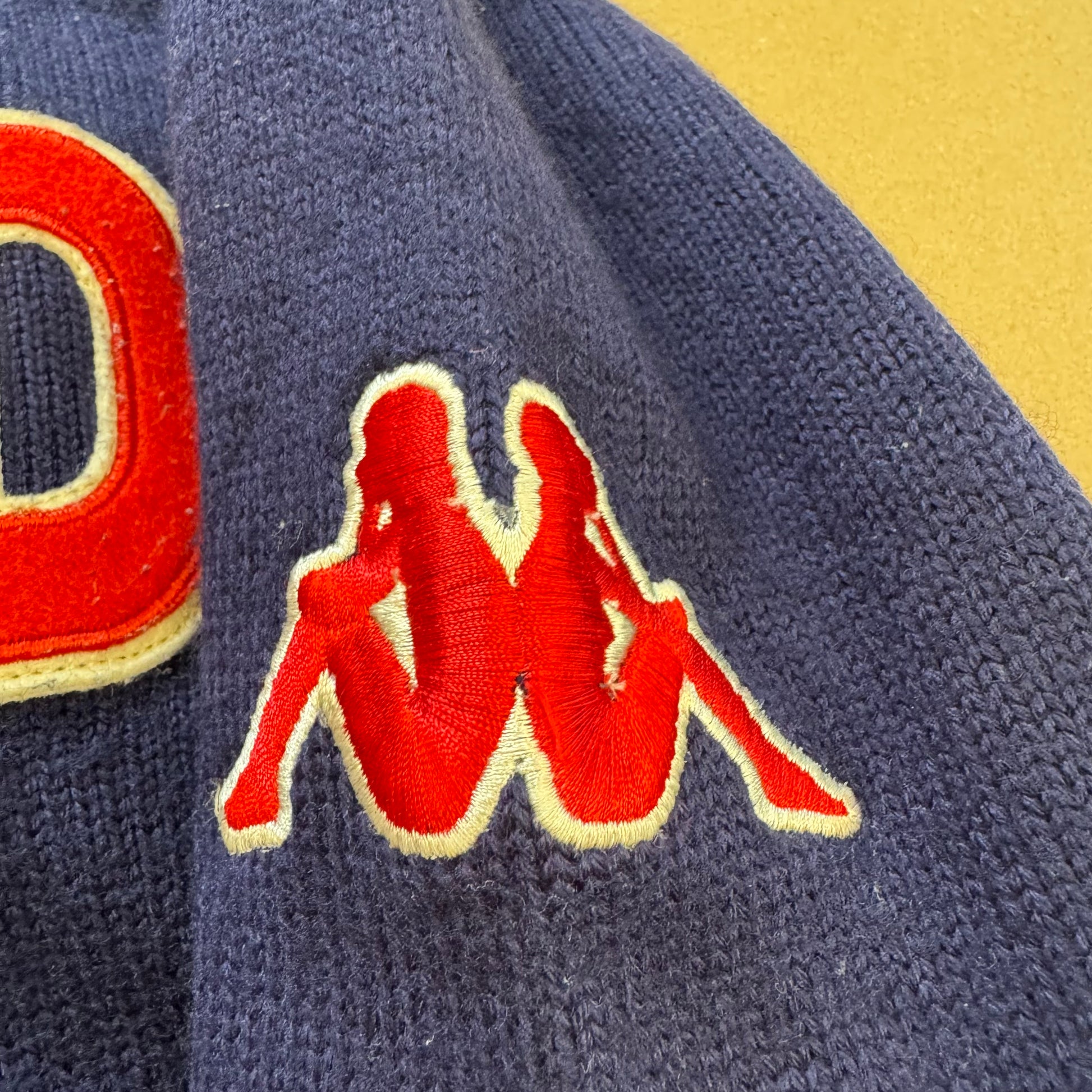 Kappa London vintage knitted zip-up – Close-up 3