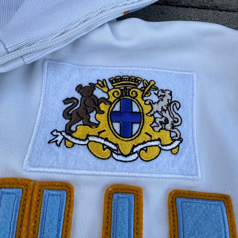 Detailansicht: Sourced limited accessories and clothes Kappa Marseille streetwear style track jacket – Logo, Nähte oder Material
