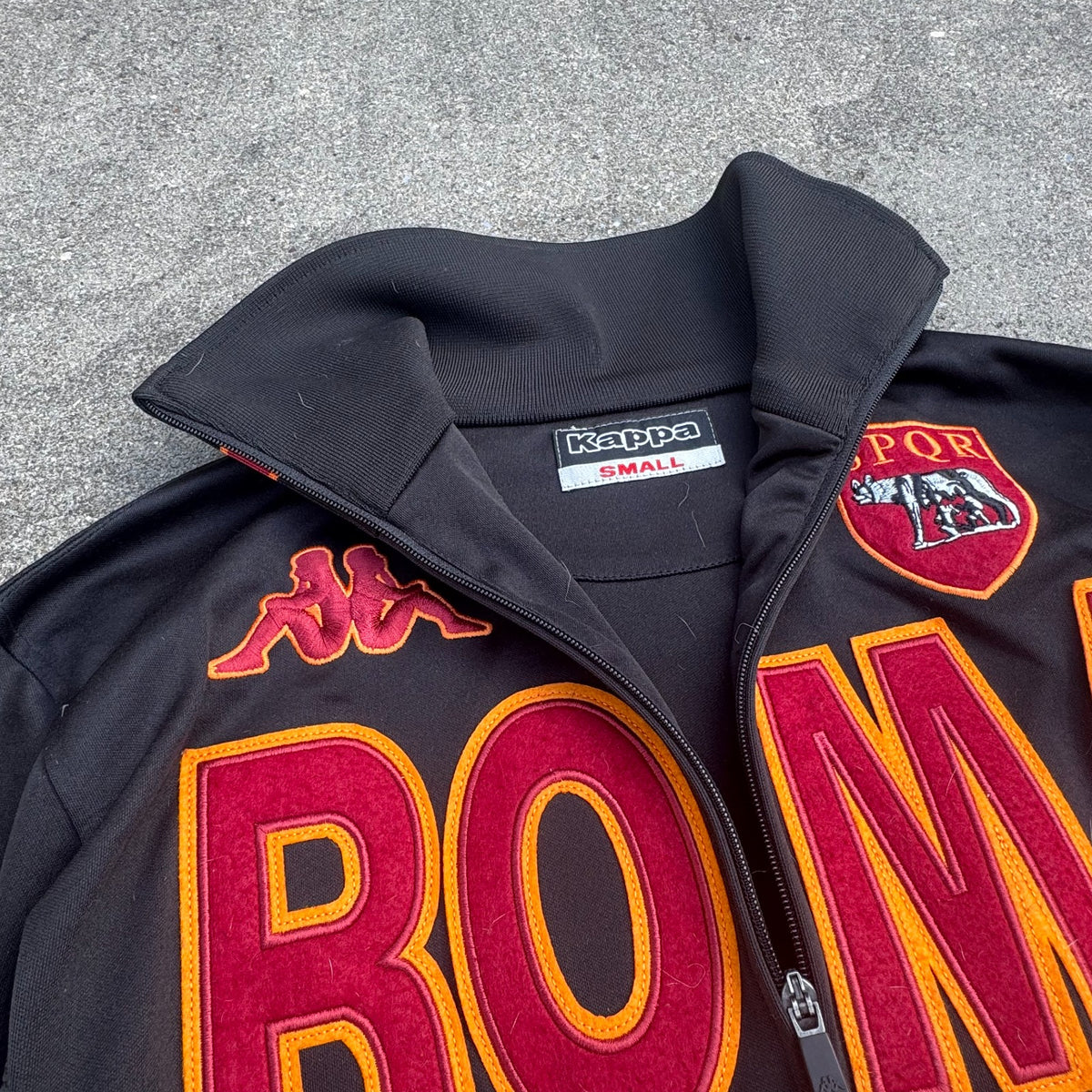 Kappa Roma streetwear black track jacket – Close-up 3