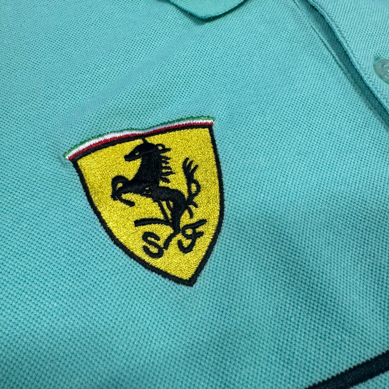 Detailansicht: Sourced limited accessories and clothes La Martina Ferrari streetwear summer polo – Logo, Nähte oder Material