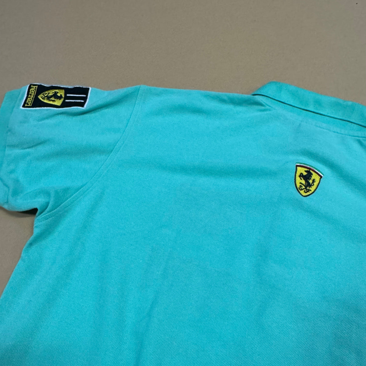 La Martina Ferrari streetwear summer polo – Close-up 4