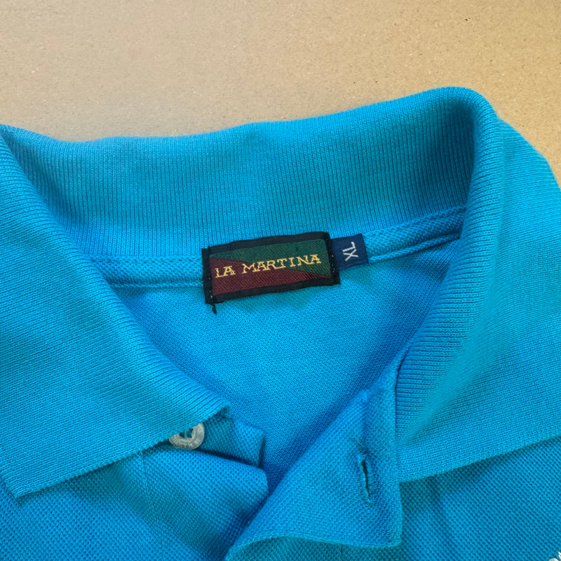 Detailansicht: Sourced limited accessories and clothes La Martina Light Blue Porsche Polo – Logo, Nähte oder Material