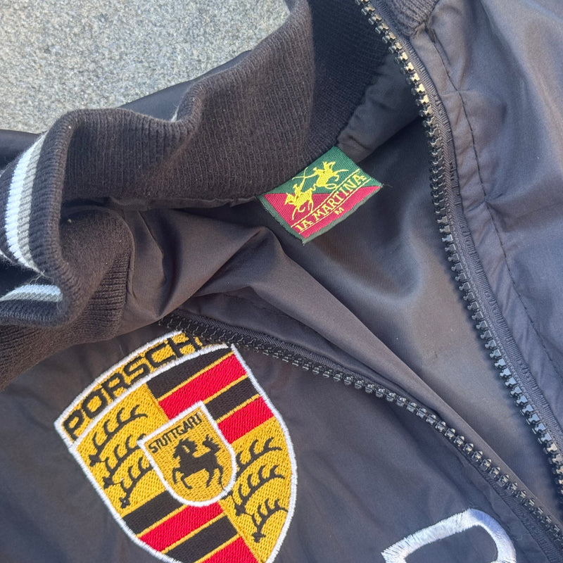 Detailansicht: Sourced limited accessories and clothes La Martina Porsche 2010 black track jacket – Logo, Nähte oder Material