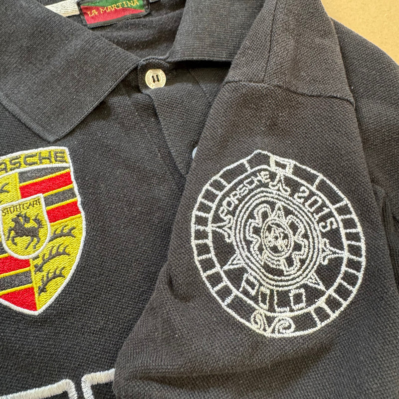 Detailansicht: Sourced limited accessories and clothes La Martina Porsche 2015 streetwear poloshirt – Logo, Nähte oder Material