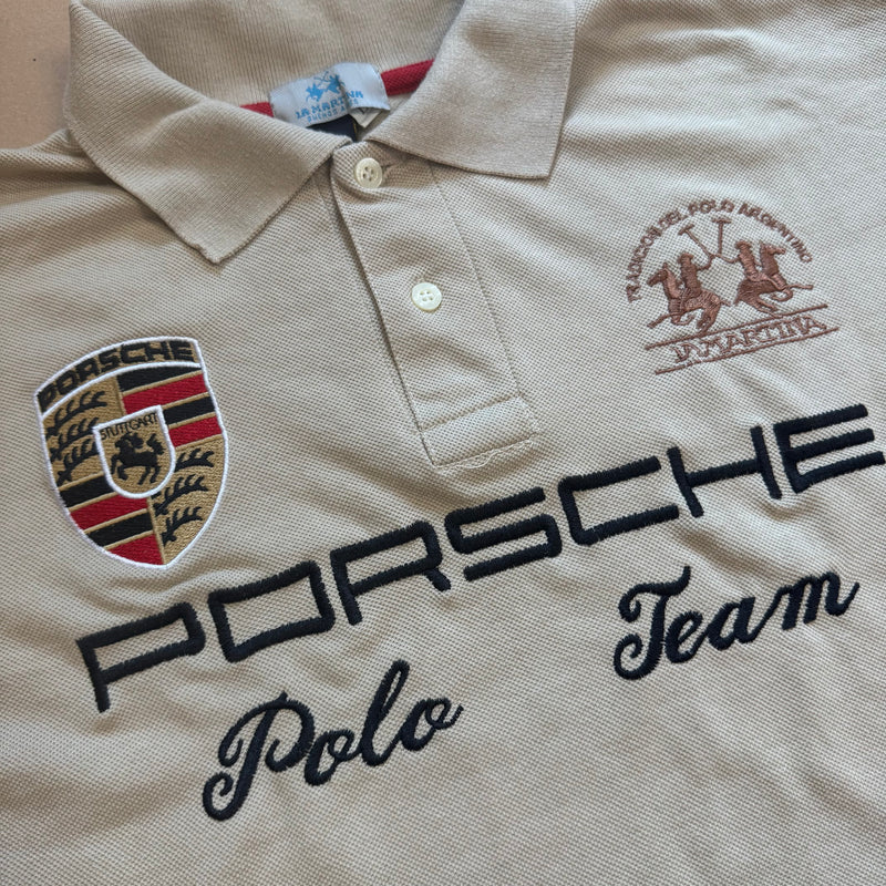 Detailansicht: Sourced limited accessories and clothes La Martina Porsche streetwear longsleeve polo – Logo, Nähte oder Material