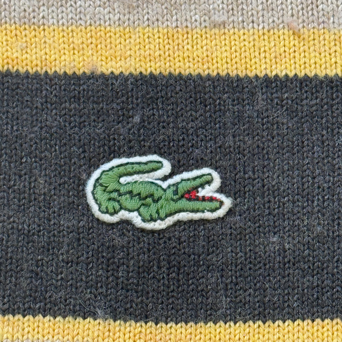 Lacoste striped vintage sweatshirt – Close-up 2